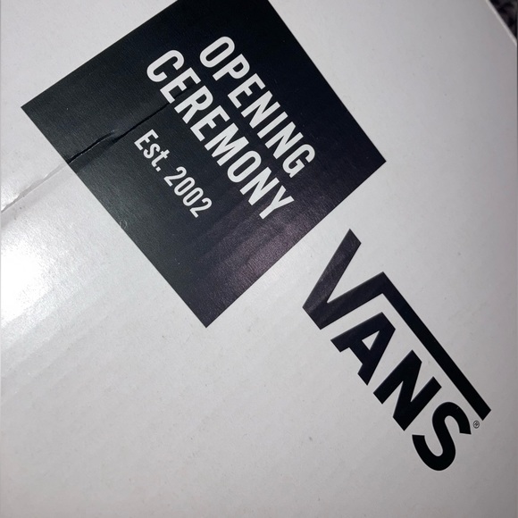 Vans X Opening Ceremony ‘Floral Noir’ 2018 collaboration - Picture 2 of 6